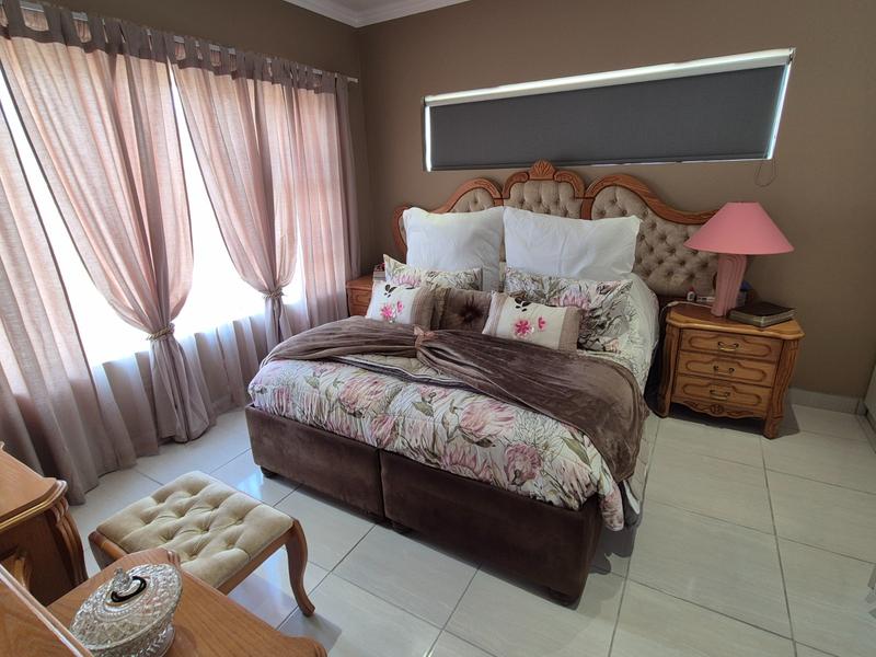 To Let 3 Bedroom Property for Rent in Blue Ridge Western Cape